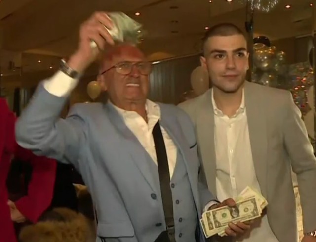 Era Ojdanić slavi unuku Andriji 18. rođendan