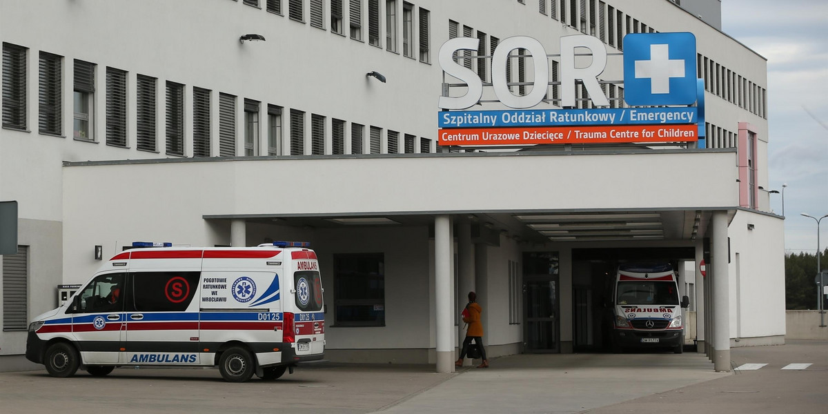 Ciężko ranne dziecko w szpitalu we Wrocławiu. Niemowlę było katowane?
