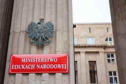 Nowe zasady w szkołach. Co dalej z projektem zmian podstaw programowych?