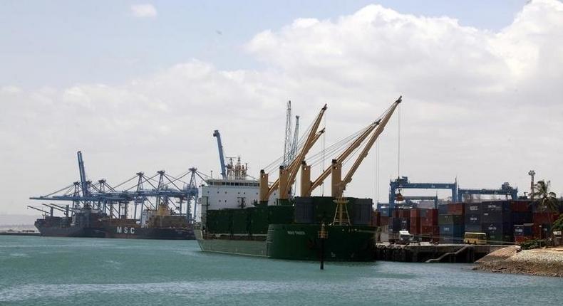 Ships dock at the main port in Kenyan coastal city of Mombasa, February 25, 2013.  REUTERS/Joseph Okanga