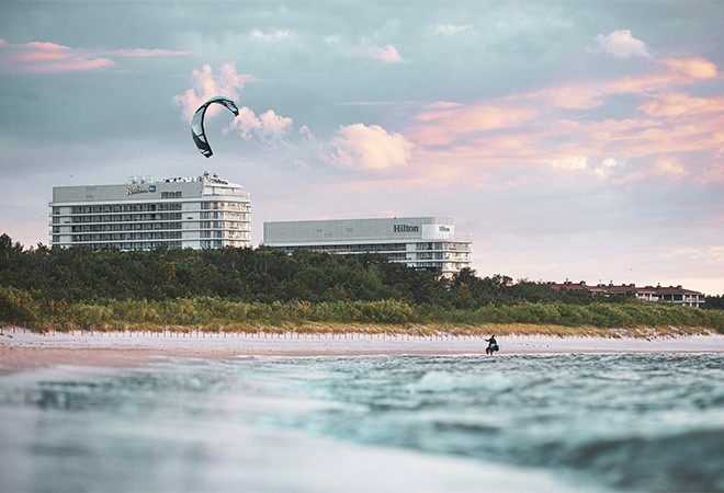 Hilton Świnoujście Resort & Spa – widok z plaży 