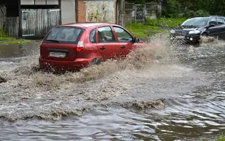 Uwaga na popowodziowe auta w komisach i w ogłoszeniach!