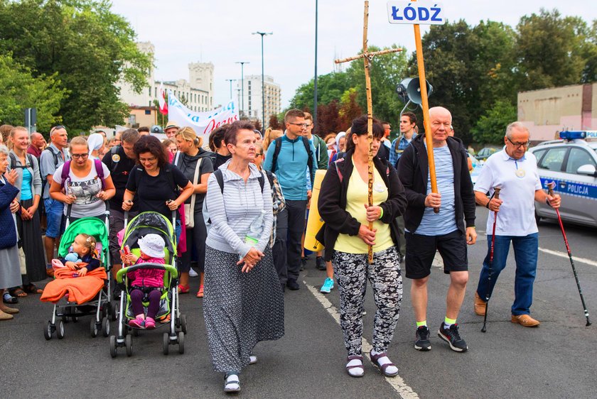 Pielgrzymka z Łodzi ruszyła na Jasną Górę