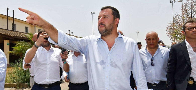 Migranci przypływają do Włoch. Salvini grozi zawieszeniem układu z Schengen