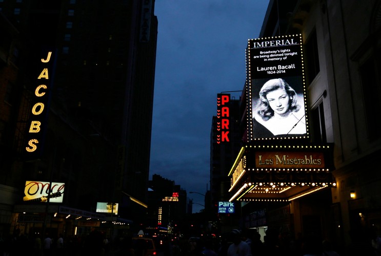 Lauren Bacall uhonorowana na Times Square (15 sierpnia 2014)