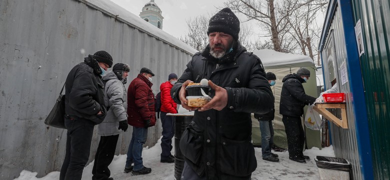 Wojna i sankcje nie zwiększyły liczby biednych Rosjan. Przyczyn jest kilka