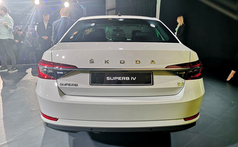 Skoda Superb z napędem hubrydowym plug-in