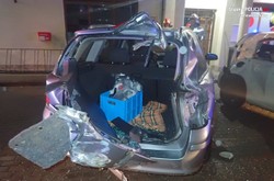 Pijany rolnik zmasakrował zaparkowane auta. Jest nagranie z monitoringu