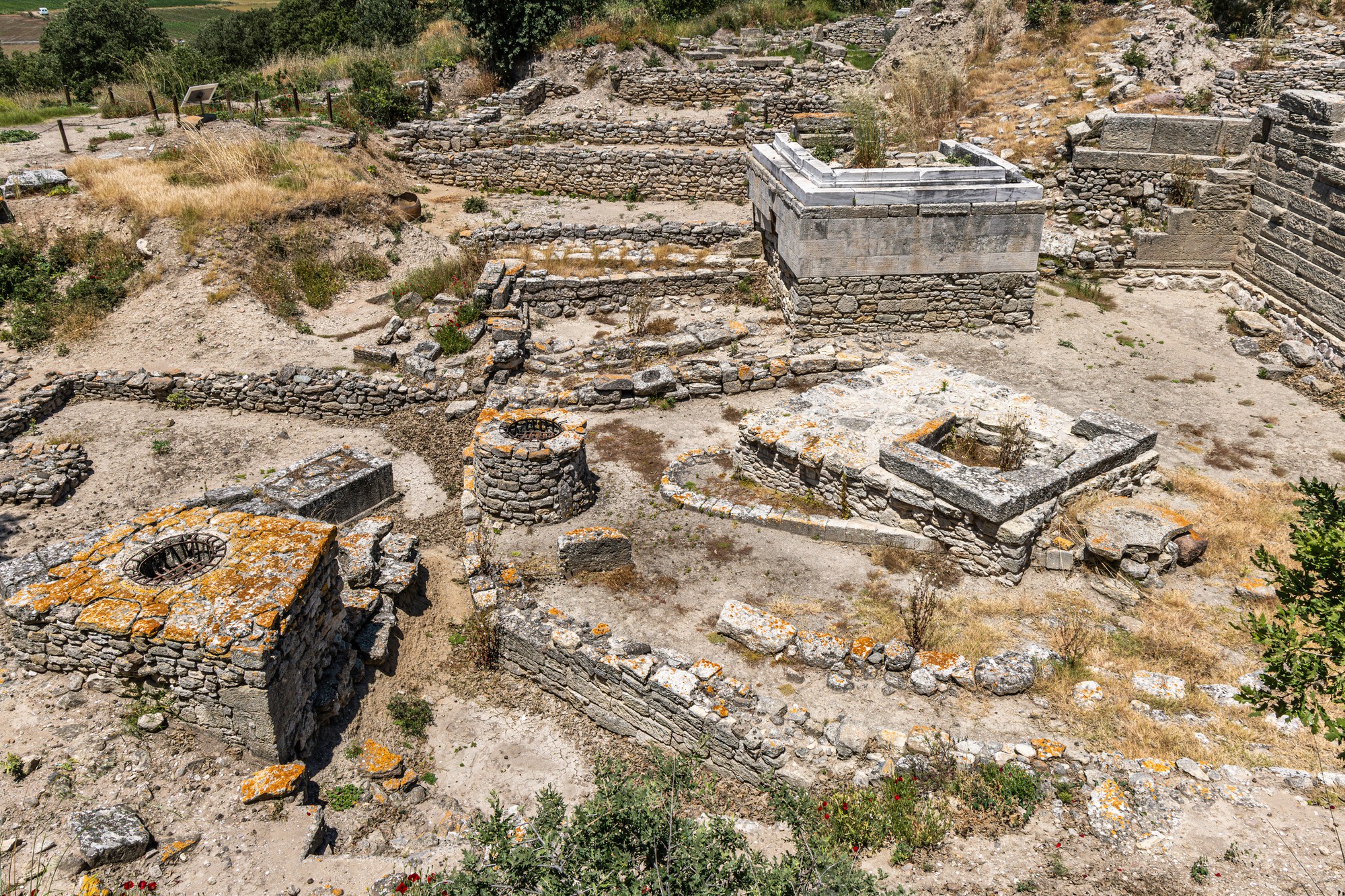 Čanakkale je populárnou turistickou destináciou, na území tejto provincii sa nachádzajú ruiny starovekého mesta Trója.
