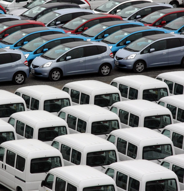 Ministerstwo chce wprowadzić zmiany w VAT, zgodnie z którymi przy zakupie samochodu o masie do 3,5 tony firma mogłaby odliczyć 60 proc., ale nie więcej niż 6 tys. zł VAT zawartego w cenie pojazdu.