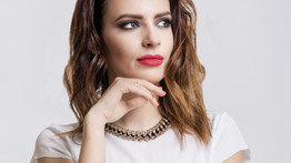 Eurovíziós sztárral dolgozik együtt a magyar énekesnő