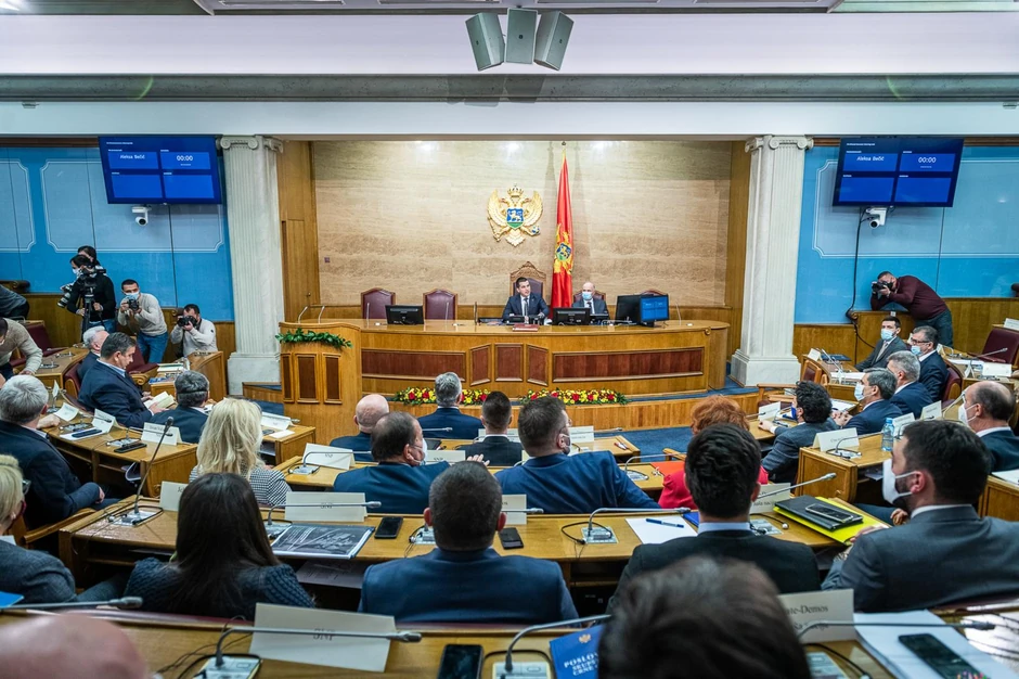 CG nova vlada skupstina 13 foto Anadolu Milos Vujovic