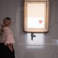 Love is in the Bin (Miłość jest w koszu, w połowie zniszczone dzieło Banksy'ego zostało sprzedane za rekordową kwotę 18,5 mln funtów.