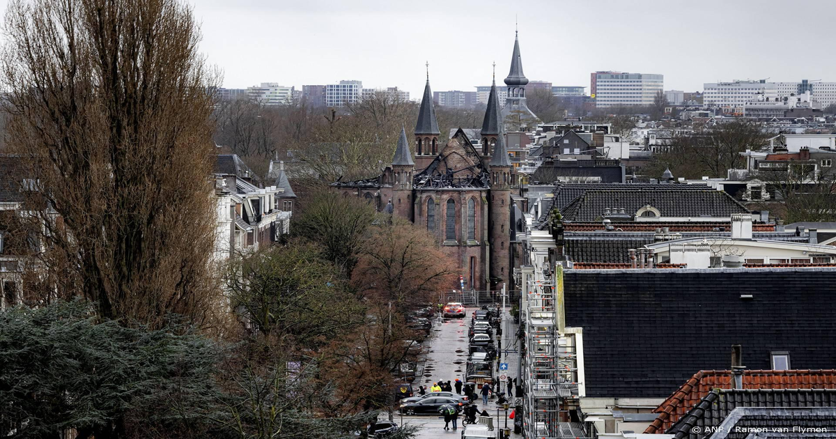 Brand-verwoest-de-Vondelkerk-in-Amsterdam-Herstel-binnen-maanden-mogelijk