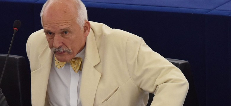 Korwin-Mikke ukarany za obraźliwe uwagi na temat kobiet. Decyzja przyjęta oklaskami