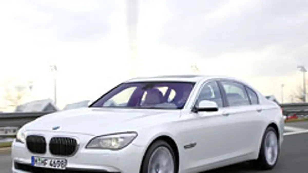 BMW 760i – nowy silnik 6,0 V12 i 8-biegowy automat