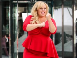 Rebel Wilson coraz bliżej swojego celu. Aktorka schudła już 18 kilogramów i wygląda imponująco!