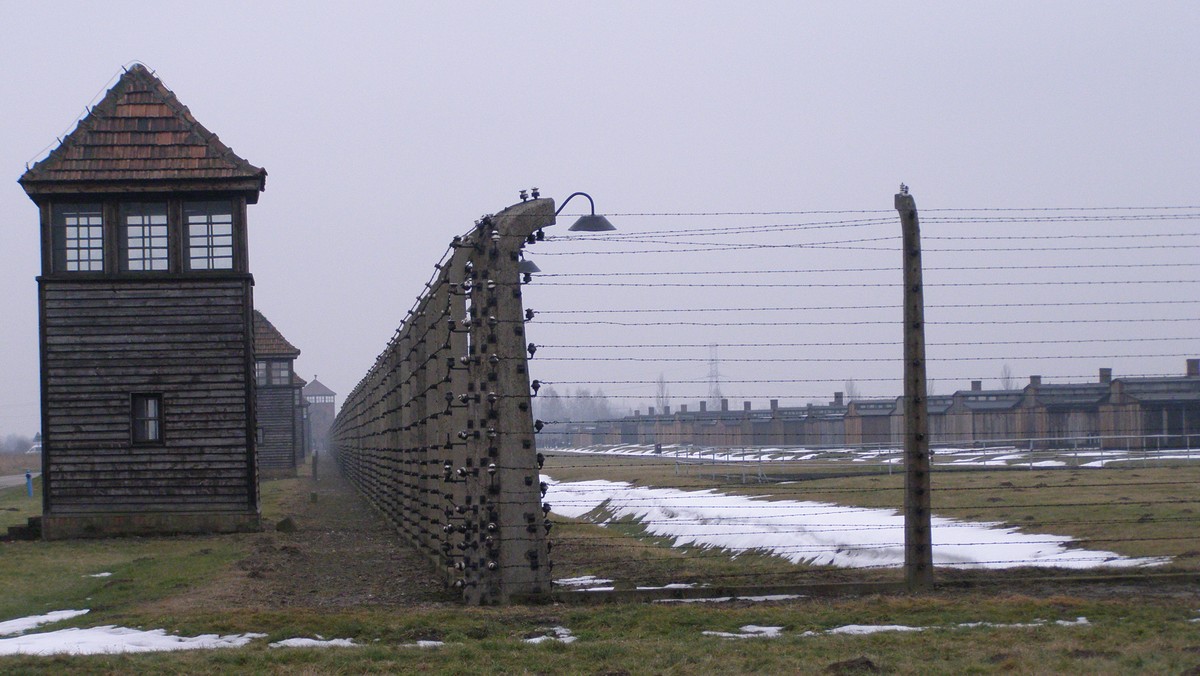 W dniach 1-4 lipca 2014 roku w Krakowie będzie przebywać Eva Moses Kor, autorka książki "Przetrwałam. Życie ofiary Josefa Mengele", która w 1944 r. wraz z rodziną trafiła do Auschwitz i została poddana eksperymentom medycznym doktora Megnele.