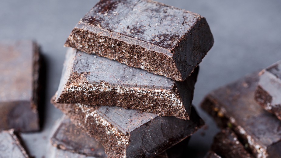 Čo znamená biely povlak na čokoláde? (ilustračné foto)