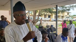 Oyo govt promotes 9,220 primary school teachers