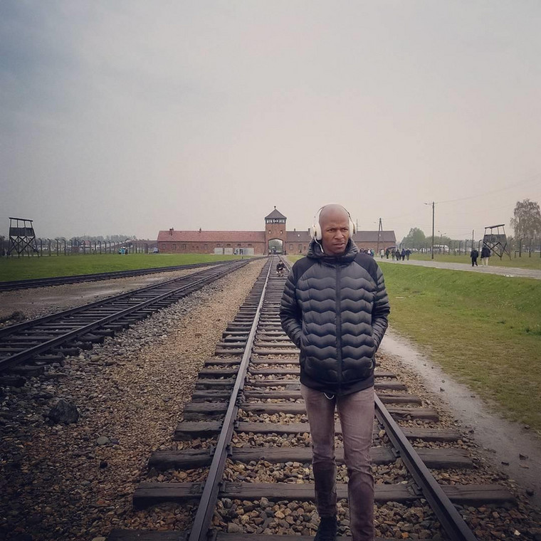 Ray Allen na terenie obozu koncentracyjnego Auschwitz