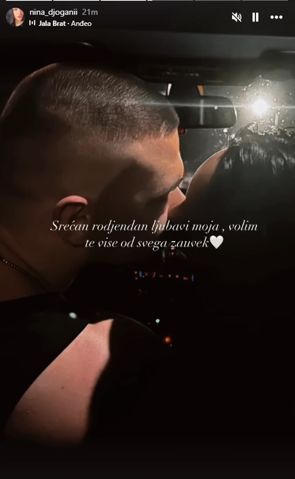 Nina Đogani sa dečkom