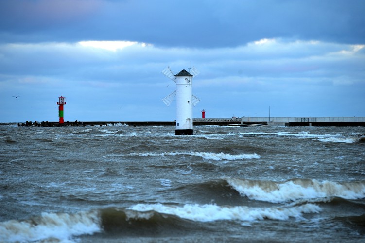 Świnoujście. Sztorm na Bałtyku