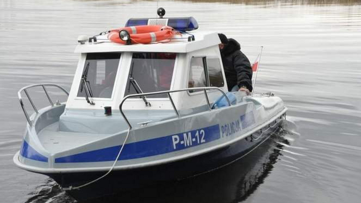 Tragedia nad jeziorem Borowym, utonął 50-latek. Zanim mężczyzna poszedł popływać, pił alkohol - informuje "Gazeta Współczesna".