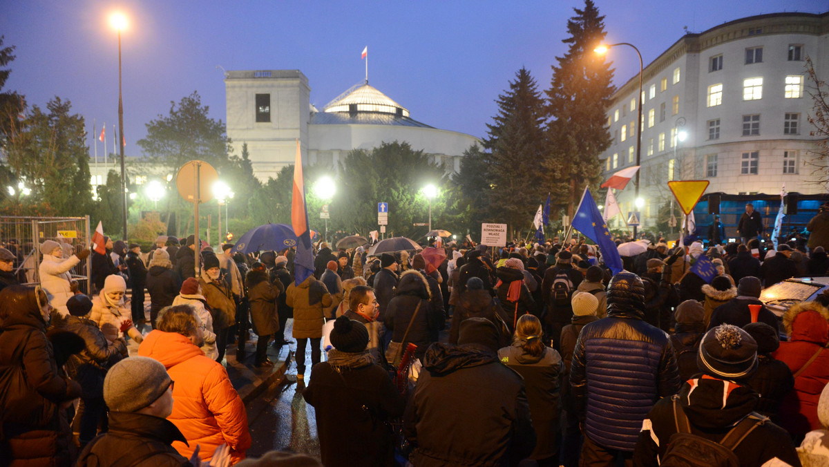 WARSZAWA PROTEST SEJM ZGROMADZENIE NARODOWE (protest pod Sejmem)