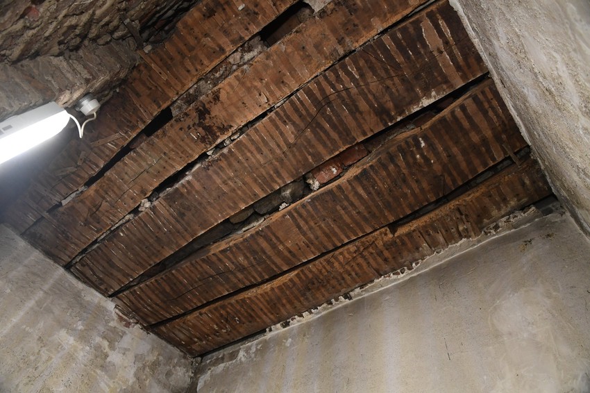 Starost greda ustanovljena je prema godovima drveća upotrebljenog za njihovu izgradnju