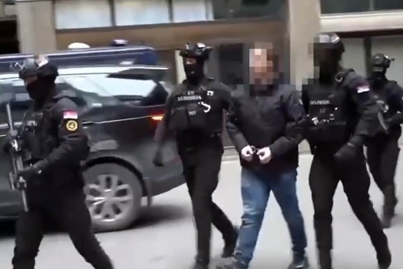 (VIDEO) KUM, GLAVNI ZVICEROV SAVETNIK I LOGISTIČAR Evo ko je Milovan Zdravković: Danas izručen Srbiji pod pratnjom JAKIH POLICIJSKIH SNAGA, robijaće zbog ubistva i droge