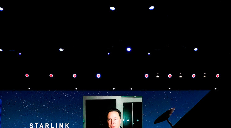 Elon Musk bemutatja a Starlink projekjét /Fotó: GettyImages