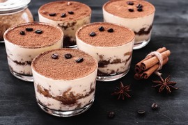 TIRAMISU U ČAŠI je ukusniji od sladoleda: Pravi se za 10 minuta, izuzetno je KREMAST i savršen za vrele letnje dane