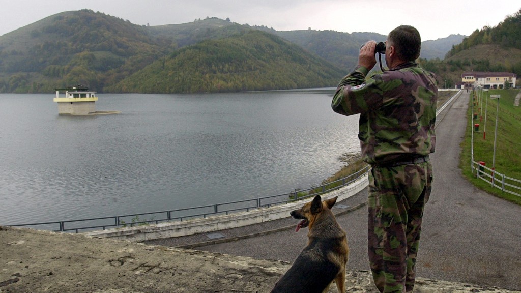 Stráženie vodnej nádrže Starina. Ilustračné foto.