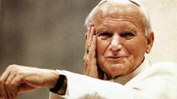 Skandal w Pile. Pomnik Jana Pawła II obrzucono jajkami