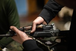 Ukraiński żołnierz zestrzelił rosyjskiego drona z AK-74! 'Latał i latał, wściekłem się...'