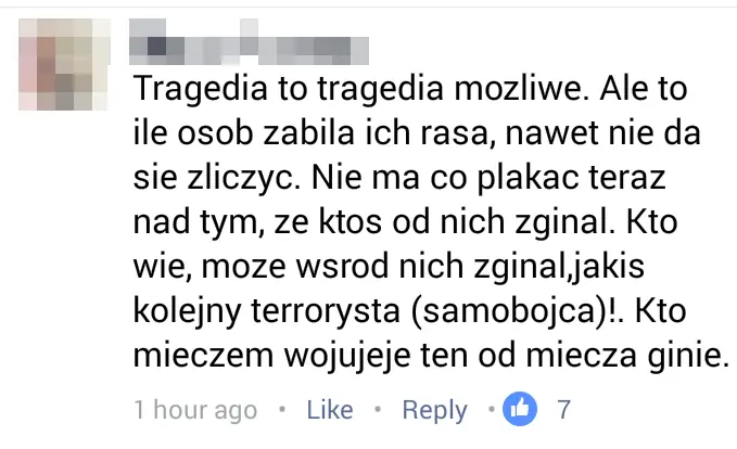 Komentarze pod artykułami o pożarze w Lonydnie