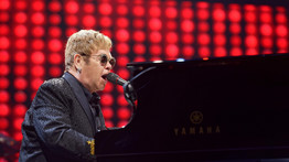 Elton John megdöbbentő vallomása: "Szörnyeteggé változtattak a drogok"