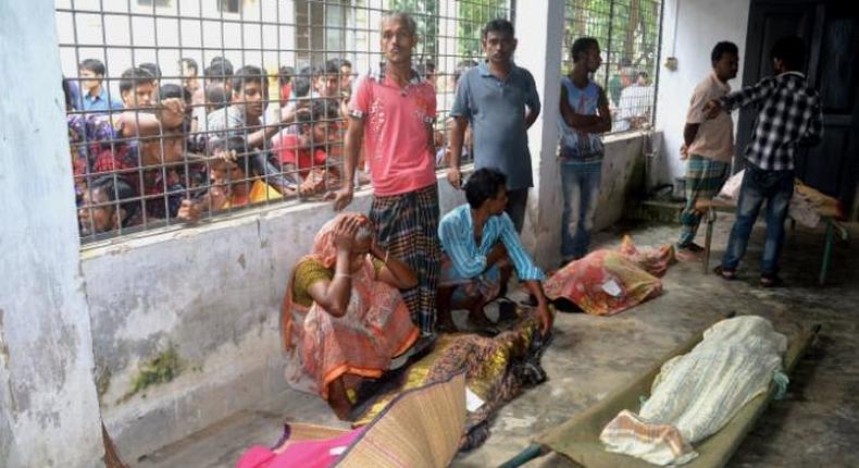 Bangladesh stampede kills 25 at charity handout