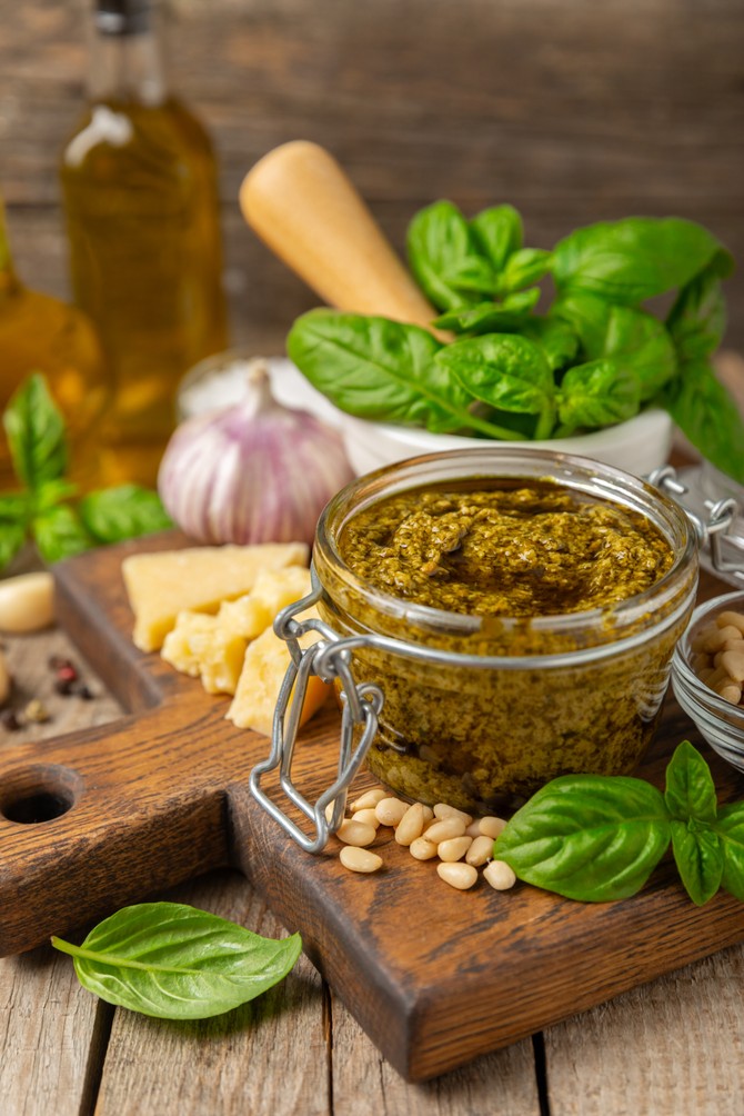 Pesto sos