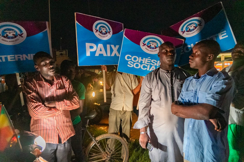 Pristalice vojne hunte u Nigeru sa ruskom zastavom u Nijameju 6. avgusta