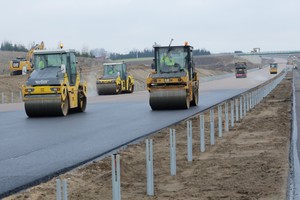 Rosną koszty budowy dróg. Resort dopłaci do inwestycji