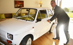 Tom Hanks już po pierwszej przejażdżce Fiatem 126p z Bielska-Białej! 'Zdjęcie spełniające moje marzenie!'