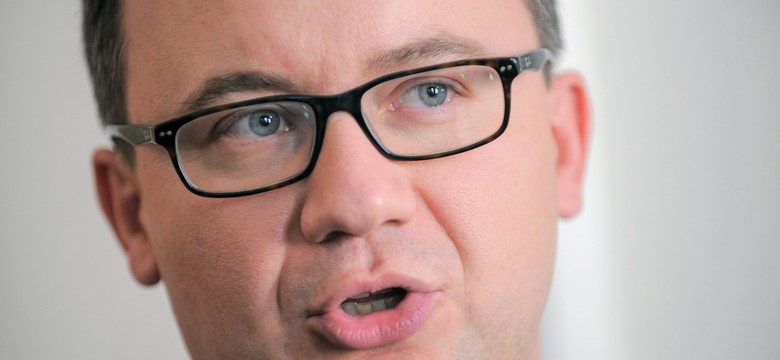 "Rodziny ofiar smoleńskich powinny pójść do sądu. Napisałem do prokuratora Pasionka, jestem po ich stronie"