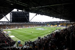 Nitras zwyzywany na meczu. Minister sportu oberwał od kibiców w Katowicach