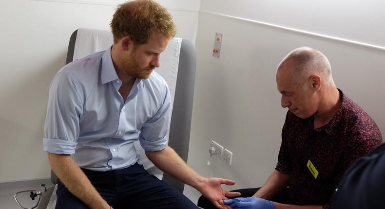 Prince Harry has tested for HIV on an internet live stream to raise awareness about the disease.