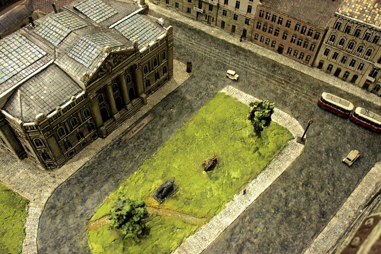 Warszawa z 1939 roku. Niezwykła makieta pokazana przez Teatr Kamienica