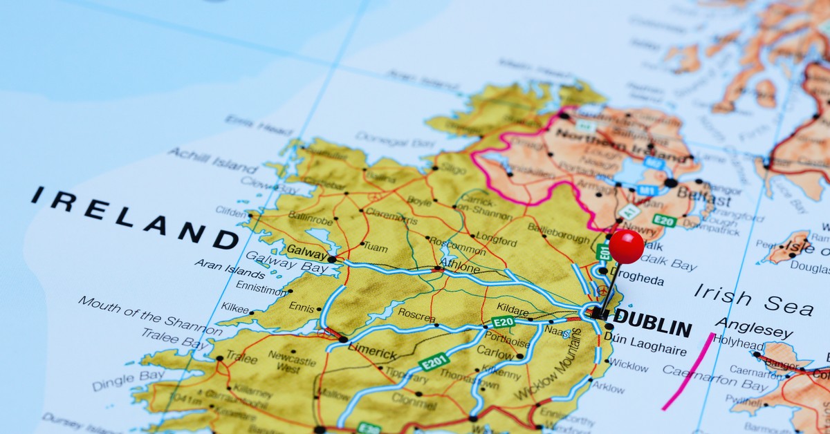 Rosja testuje Irlandię. Ten kraj jest nieuzbrojony, a obok przebiegają najważniejsze dla świata kable