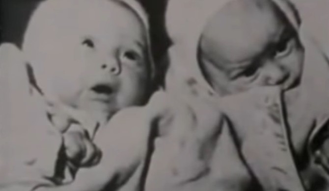 U jesen 1958. Florens je rodila bliznakinje