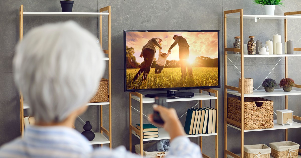 Seniorzy w pułapce przepisów: nowa reforma odbiera zwolnienie z abonamentu RTV